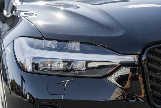 New 2026 Volvo XC60 B5 Plus w/ Protection Package Premier image 13