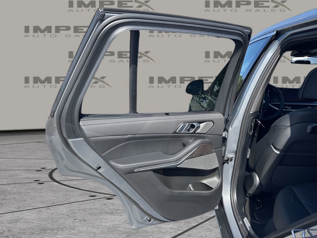 Used 2026 BMW X5 xDrive40i AWD/4WD image 29