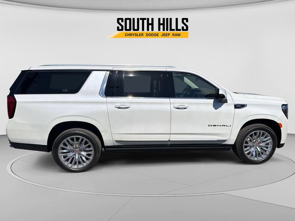Used 2024 GMC Yukon XL Denali AWD/4WD image 8