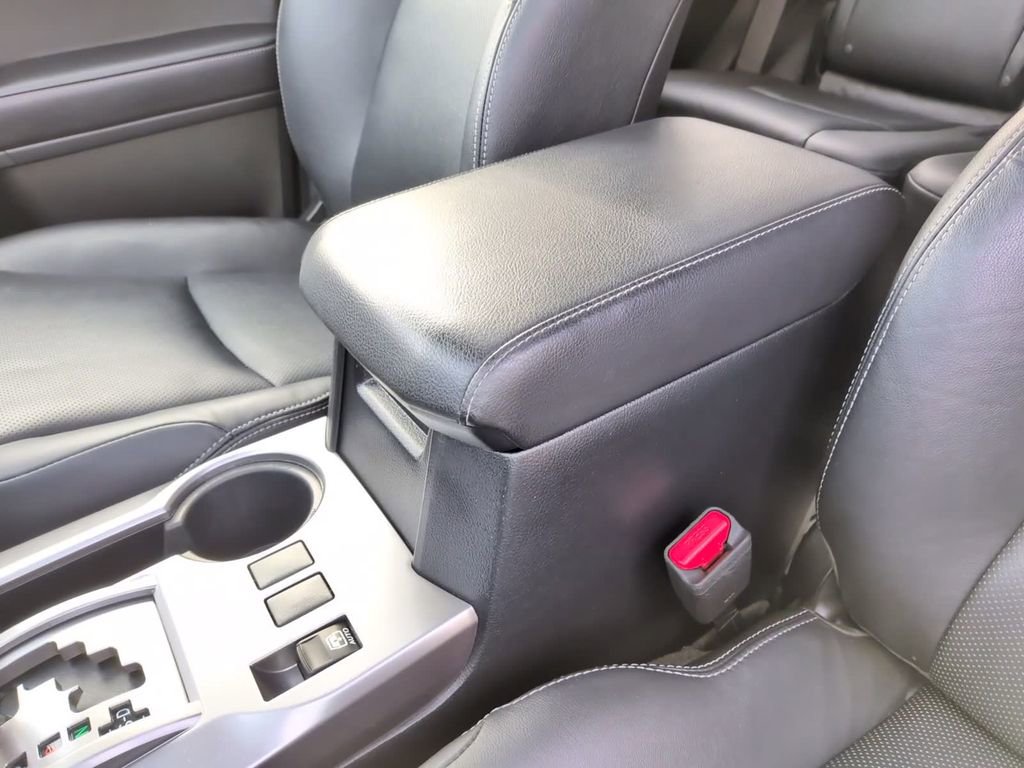 Used 2023 Toyota 4Runner Limited image 30