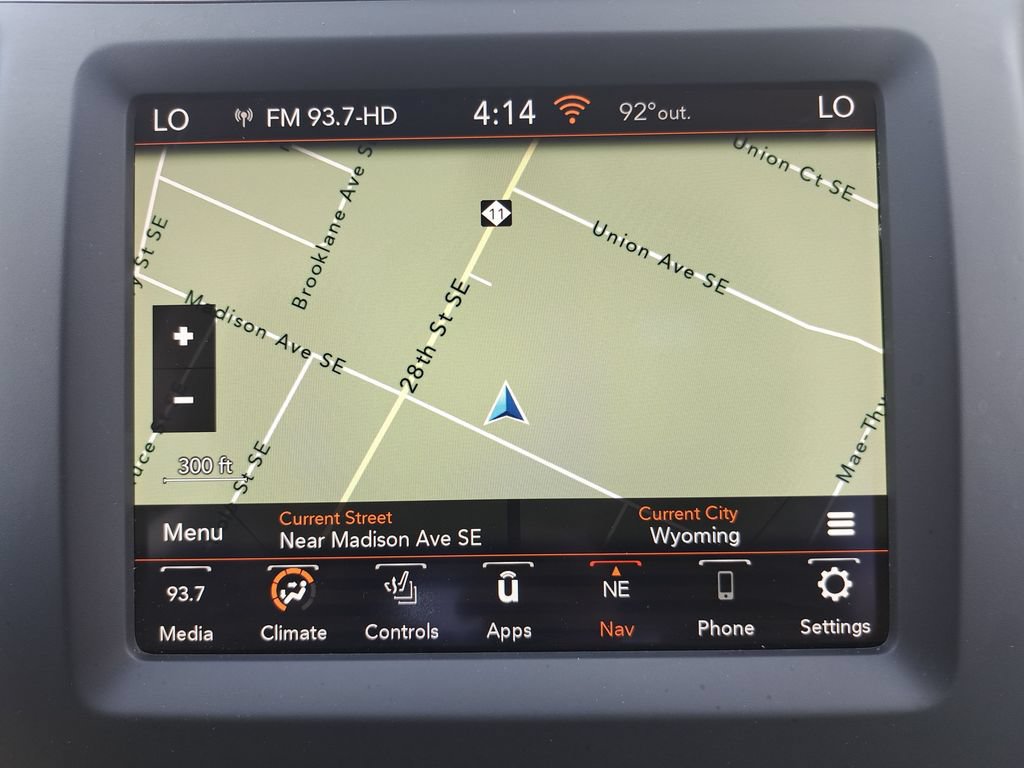 Certified 2023 Jeep Cherokee Altitude Lux AWD/4WD image 22