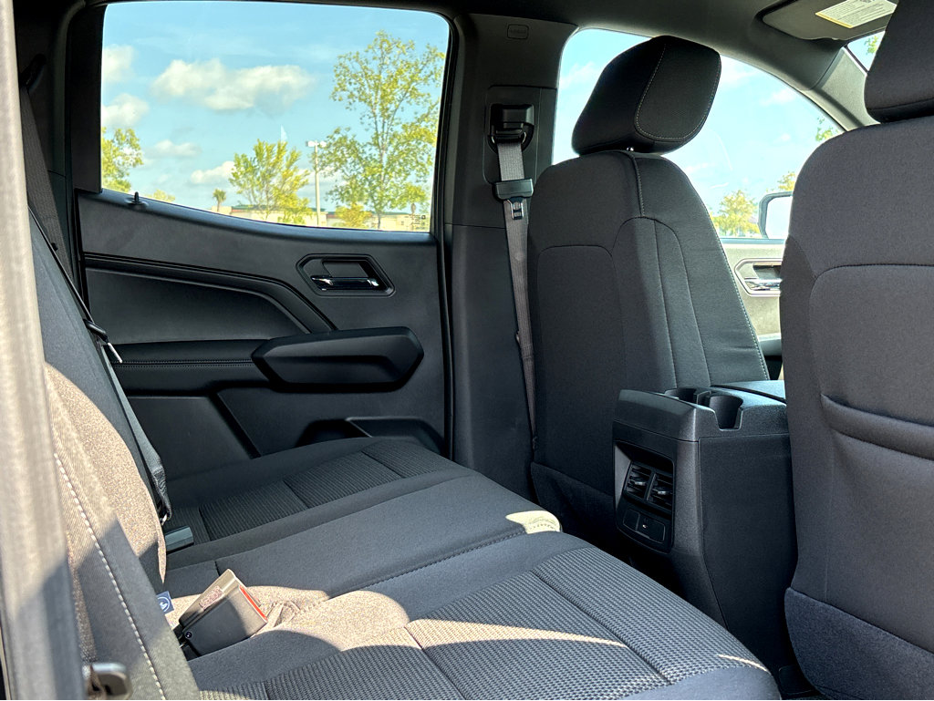 New 2024 Chevrolet Colorado LT w/ LT Convenience Package II image 11