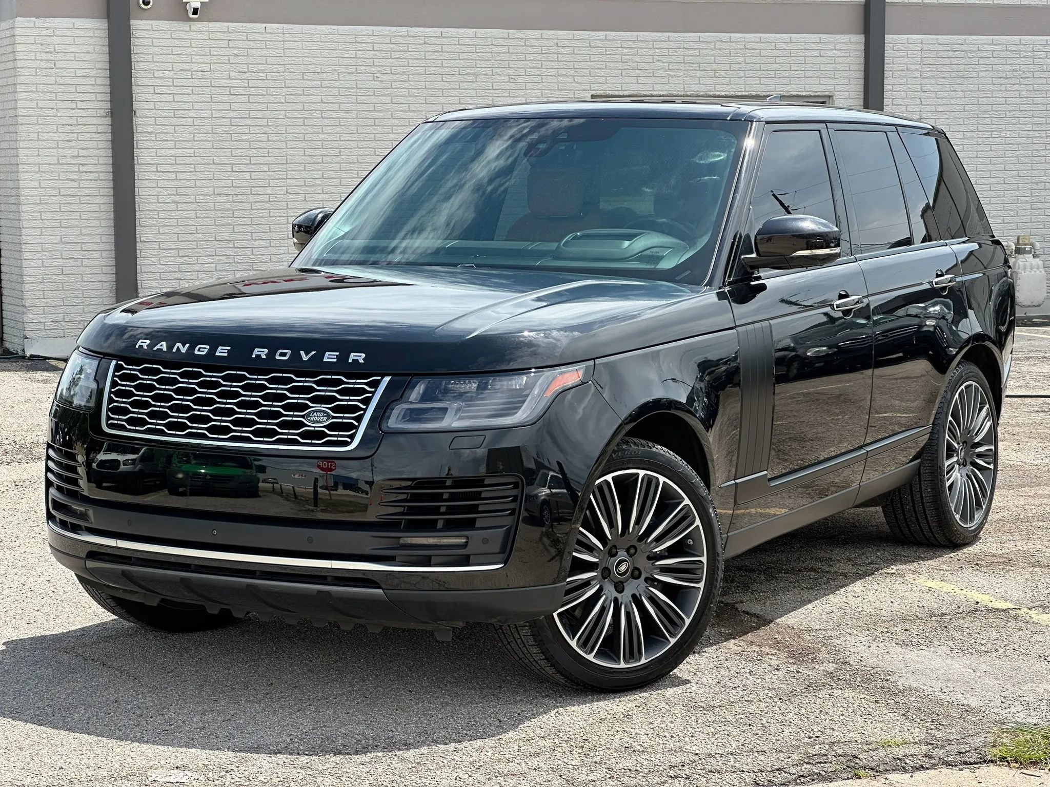 Used 2018 Land Rover Range Rover Autobiography AWD/4WD image 2