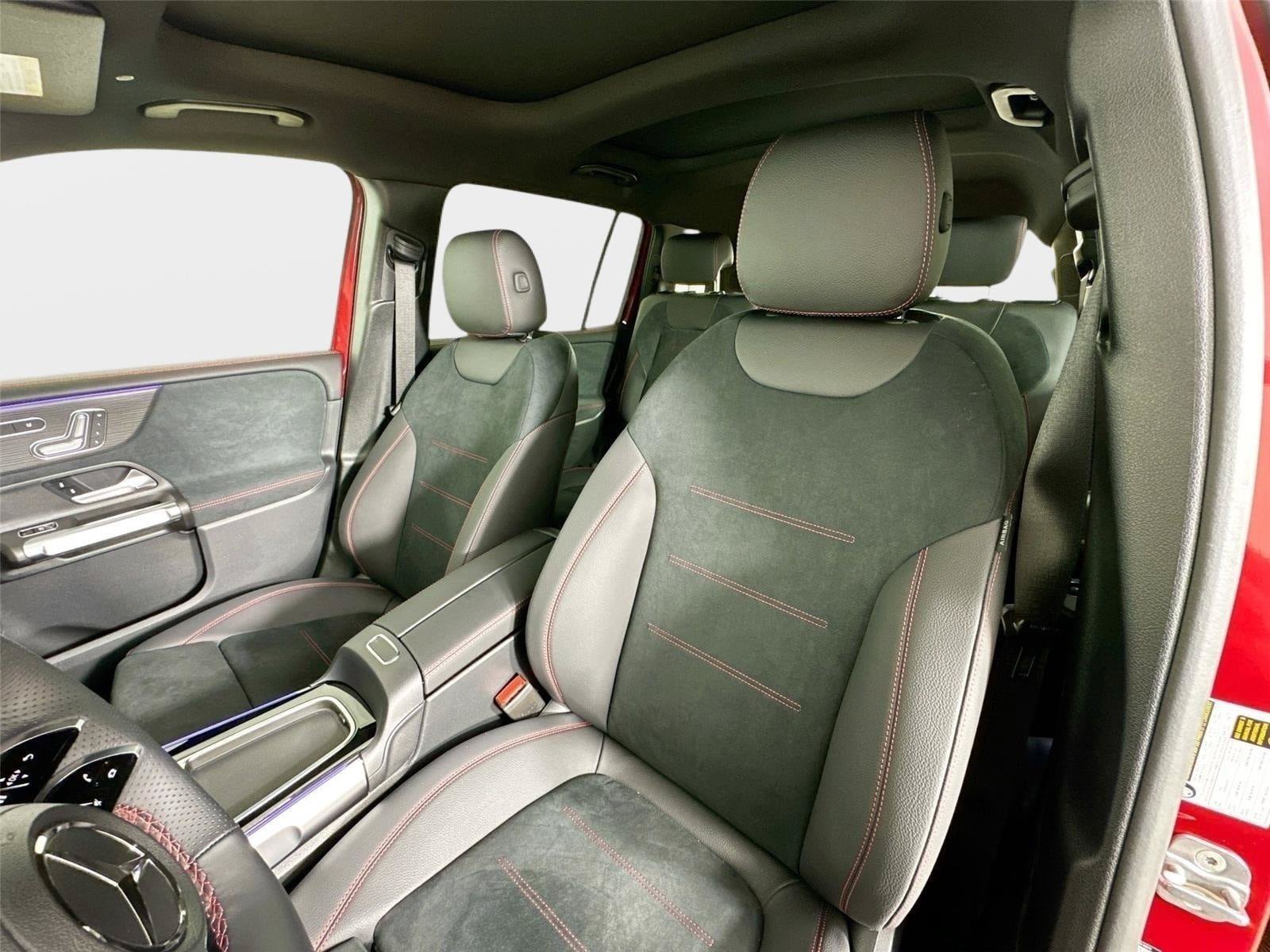 Used 2026 Mercedes-Benz GLB 250 4MATIC image 26