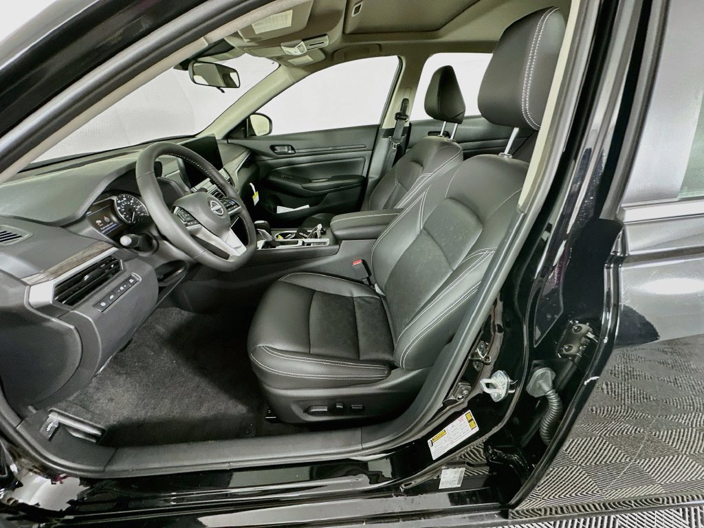 New 2026 Nissan Altima 2.5 SV w/ SV Premium Package FWD image 28