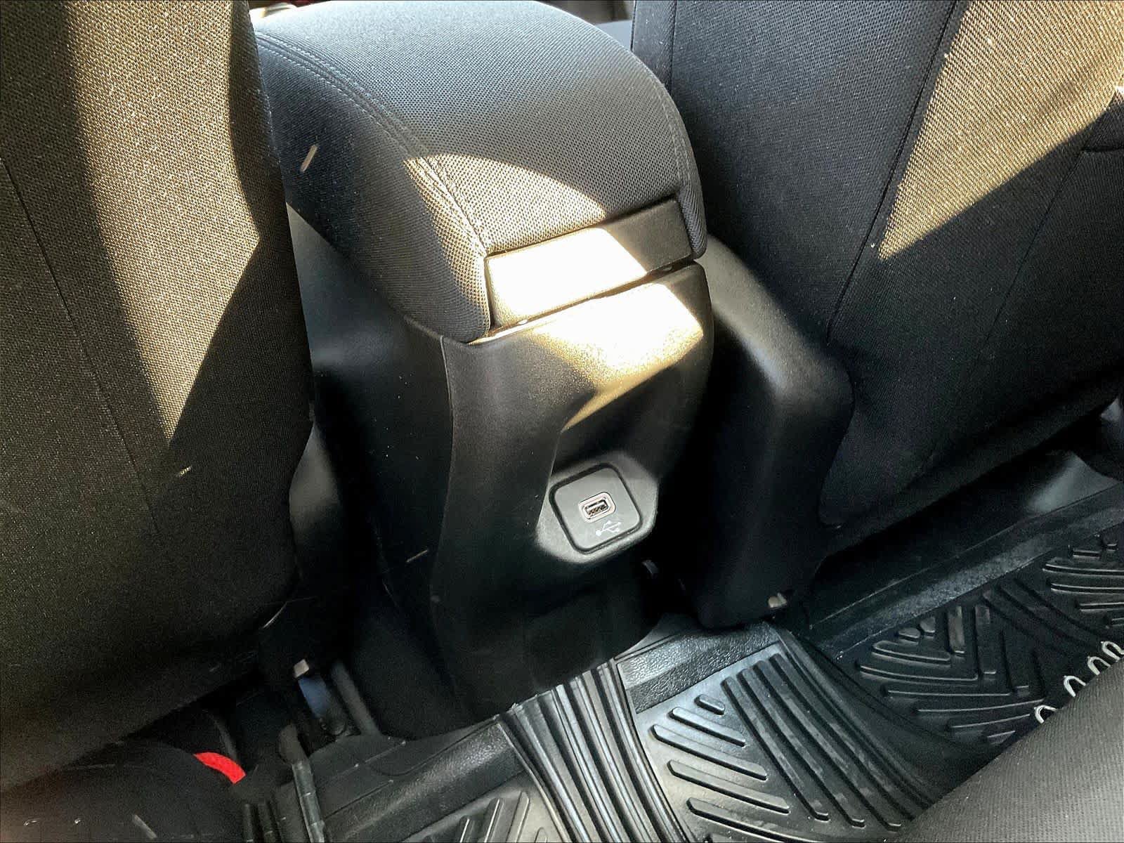 Used 2021 Jeep Renegade Latitude w/ Sun & Sound Group AWD/4WD image 35