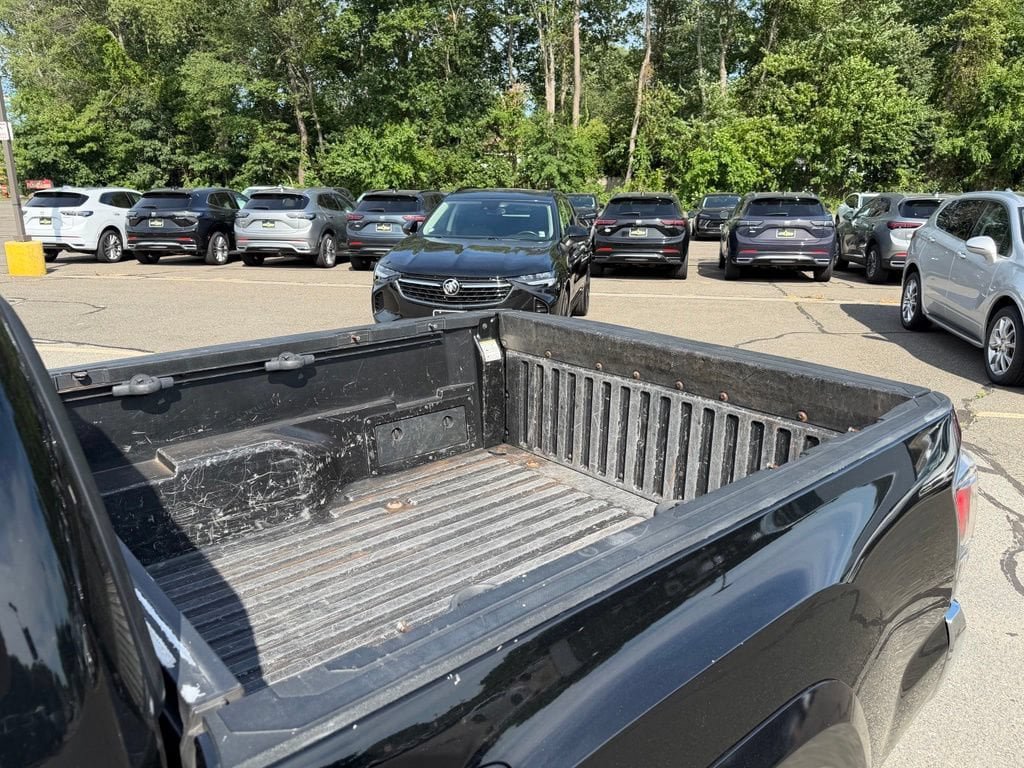Used 2018 Toyota Tacoma SR5 AWD/4WD image 7