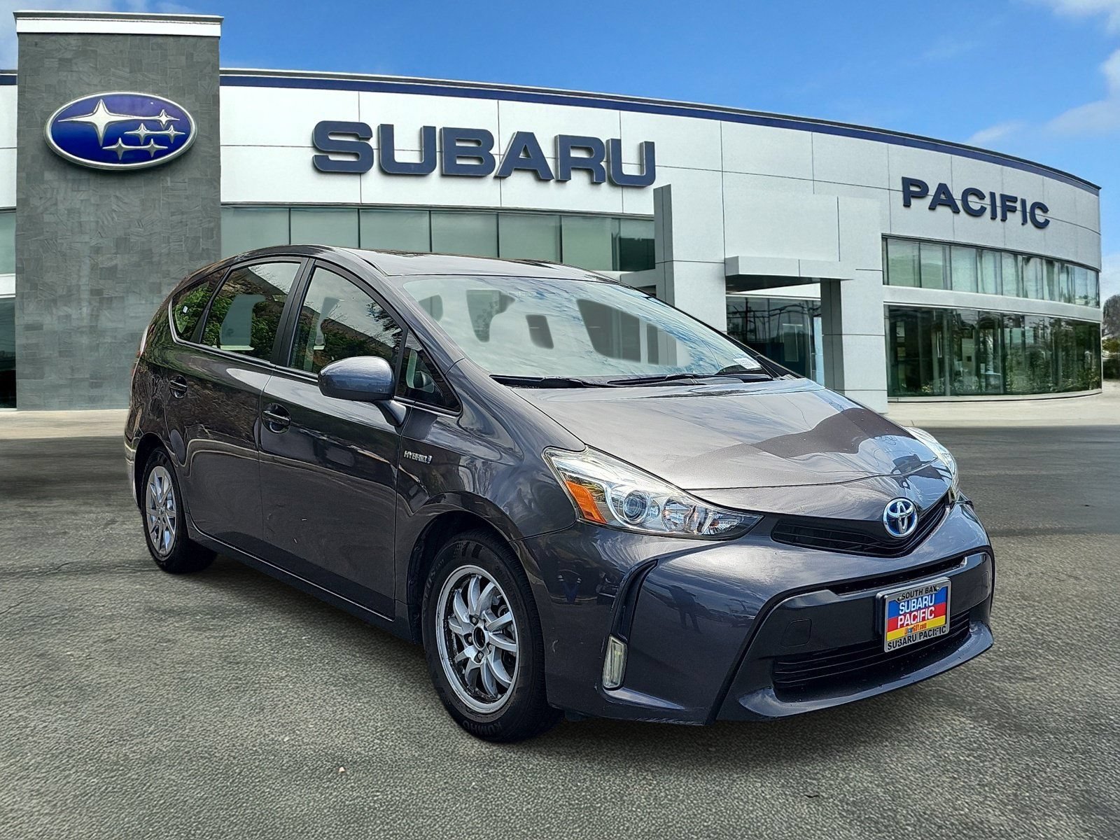 Used 2017 Toyota Prius V Four w/ Carpet Mat Package