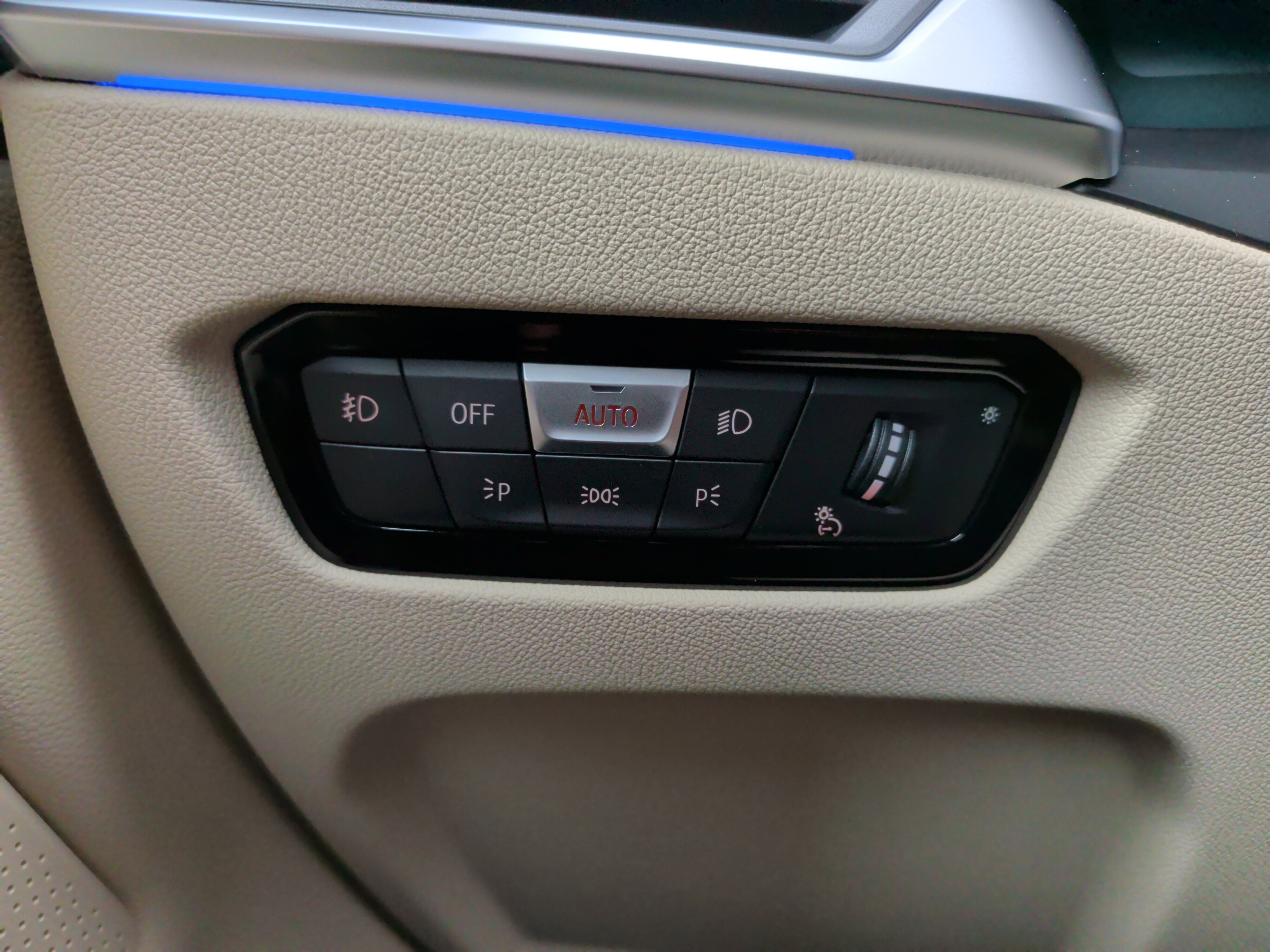 Used 2023 BMW 430i Convertible w/ M Sport Package image 25