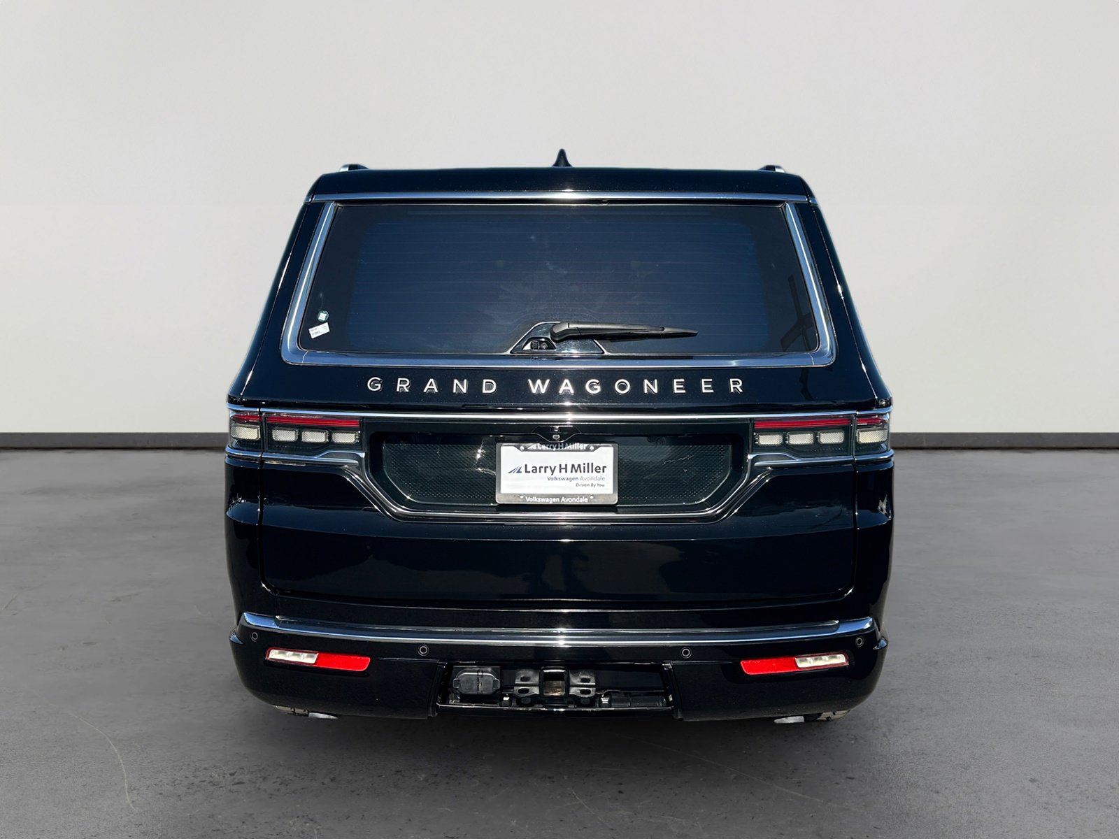 Used 2023 Jeep Grand Wagoneer Series III image 4