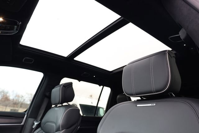 Used 2024 Jeep Grand Wagoneer Series II w/ Quick Order Packagew 28T image 22