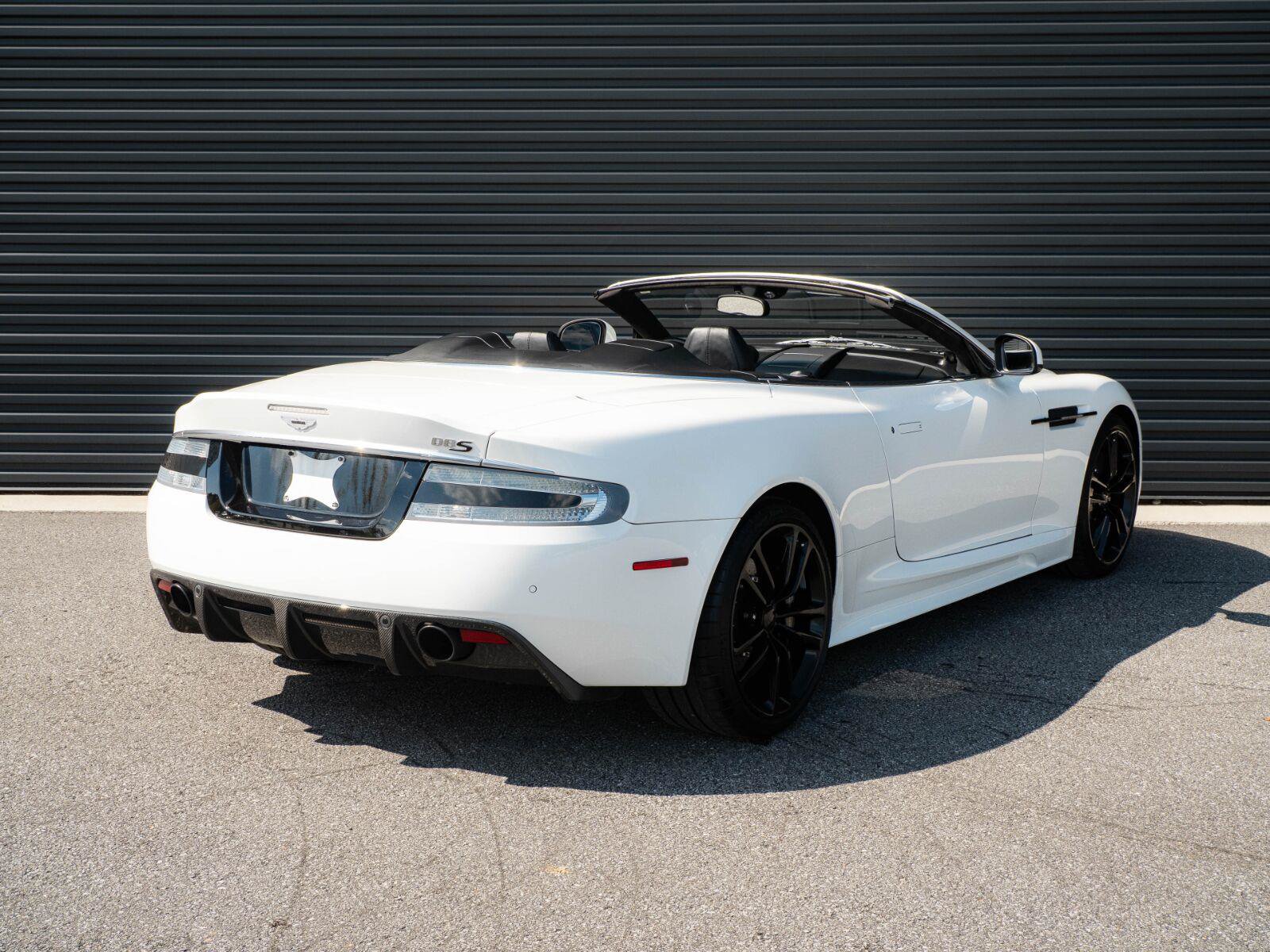 Used 2011 Aston Martin DBS Volante RWD image 22