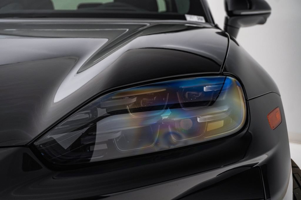 New 2026 Porsche Cayenne Turbo AWD/4WD image 7
