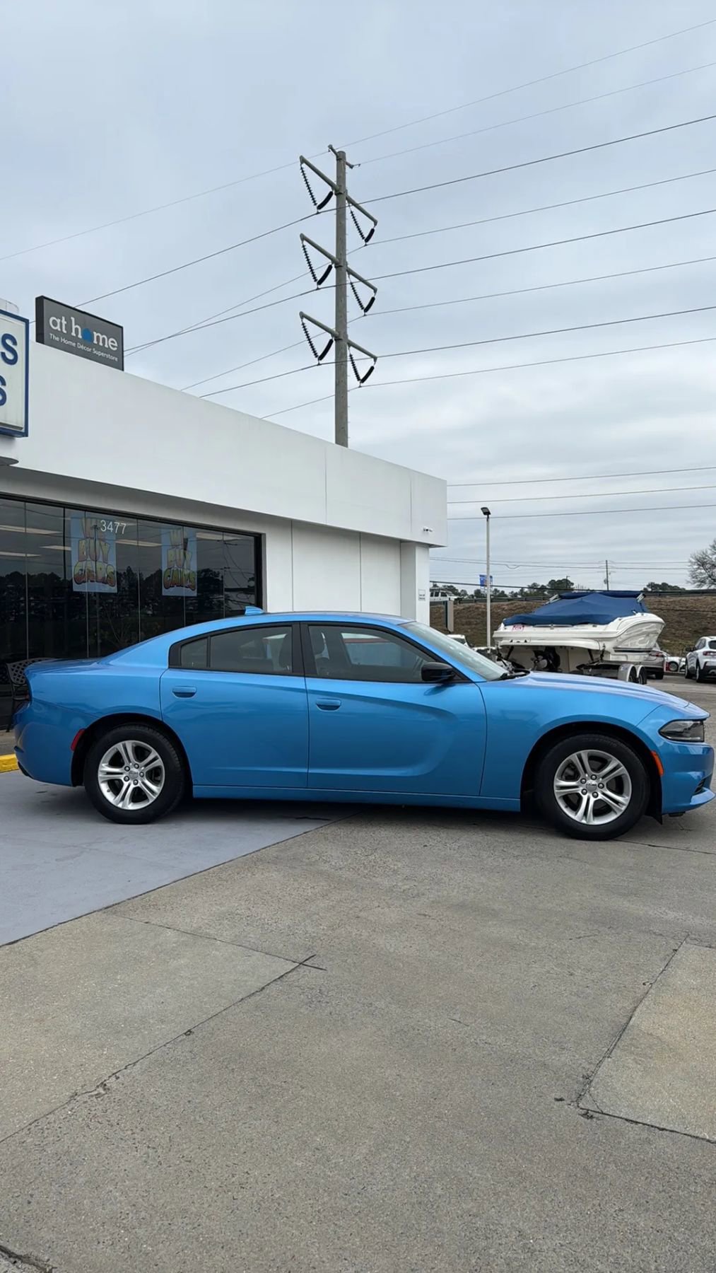 Used 2023 Dodge Charger SXT image 2