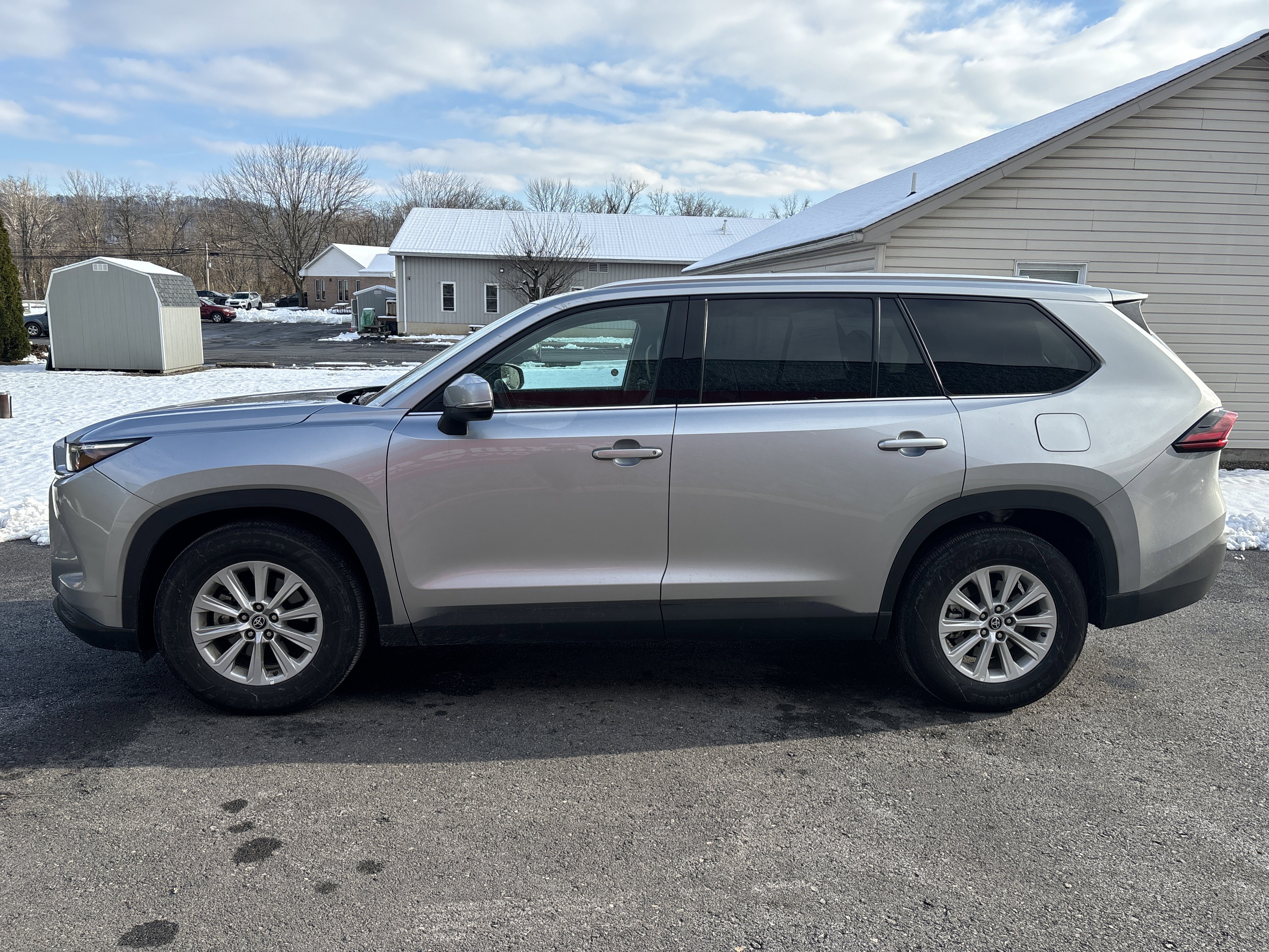 Used 2025 Toyota Grand Highlander AWD image 7