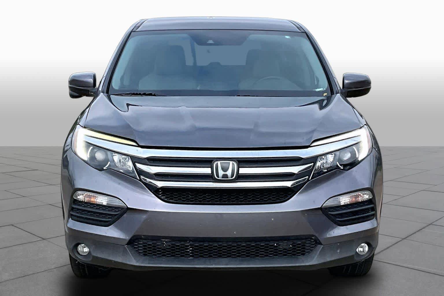 Used 2018 Honda Pilot EX image 3