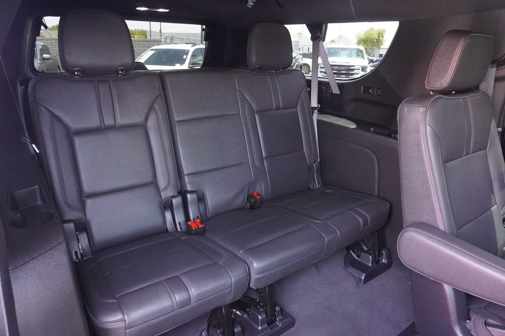 Certified 2023 Chevrolet Suburban RST w/ Sport Performance Package AWD/4WD image 10