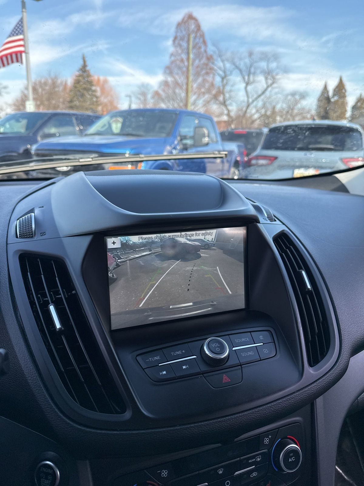 Used 2019 Ford Escape SE image 22