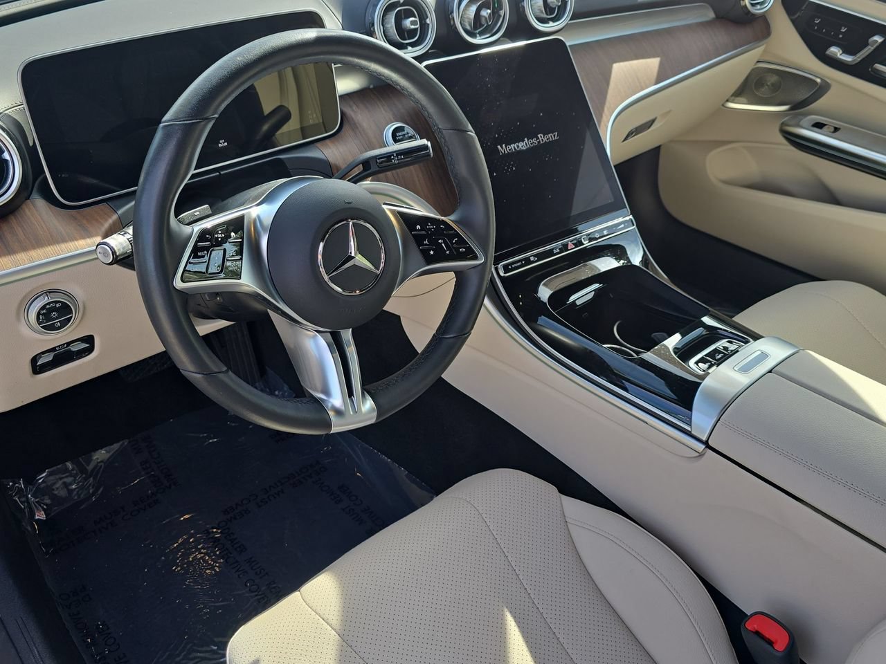Used 2024 Mercedes-Benz CLE 300 4MATIC Cabriolet image 11