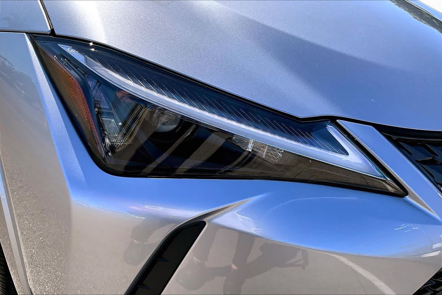 New 2026 Lexus UX 300h AWD image 21