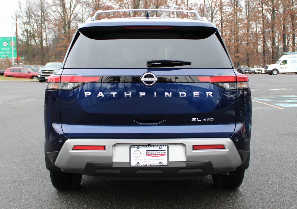 Certified 2024 Nissan Pathfinder SL image 6