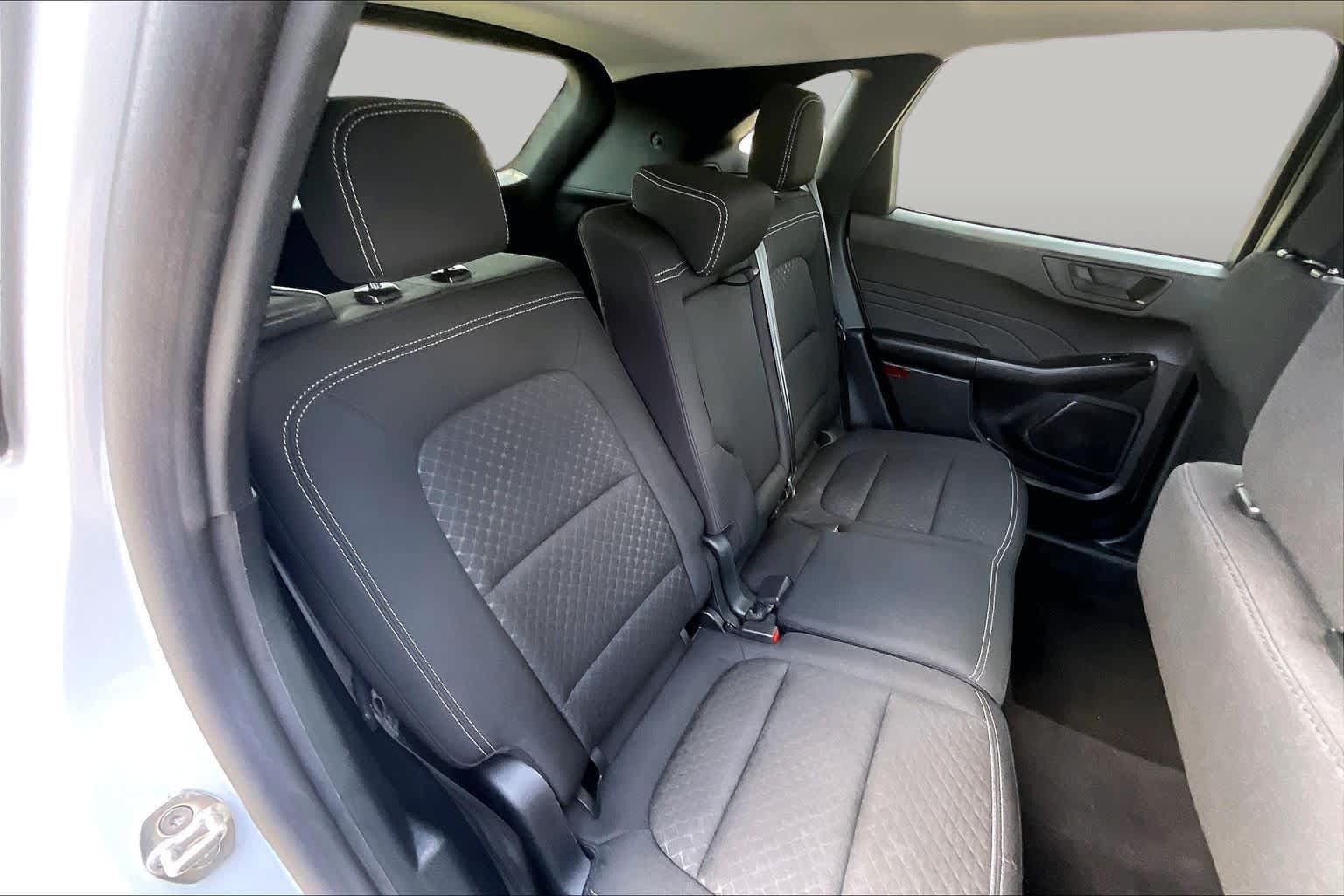 Used 2025 Ford Escape Active AWD/4WD image 19