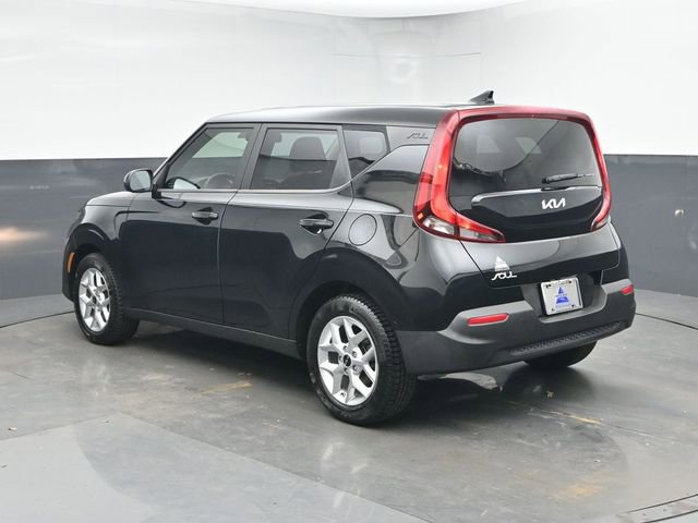 Used 2022 Kia Soul LX w/ Technology Package FWD image 7