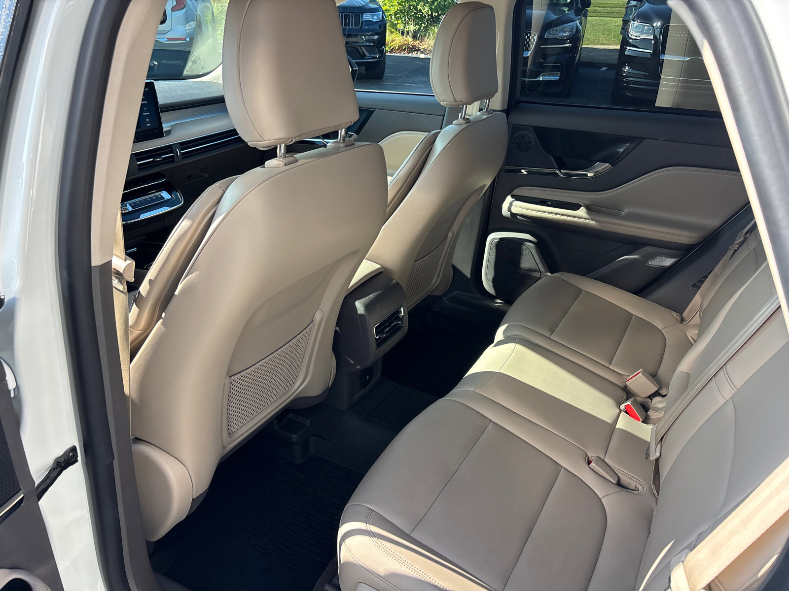 Certified 2023 Lincoln Corsair AWD image 27