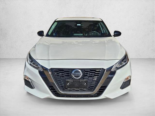 Used 2020 Nissan Altima 2.5 SR w/ Premium Package image 3
