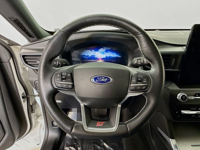 Used 2020 Ford Explorer ST w/ ST Street Pack image 11