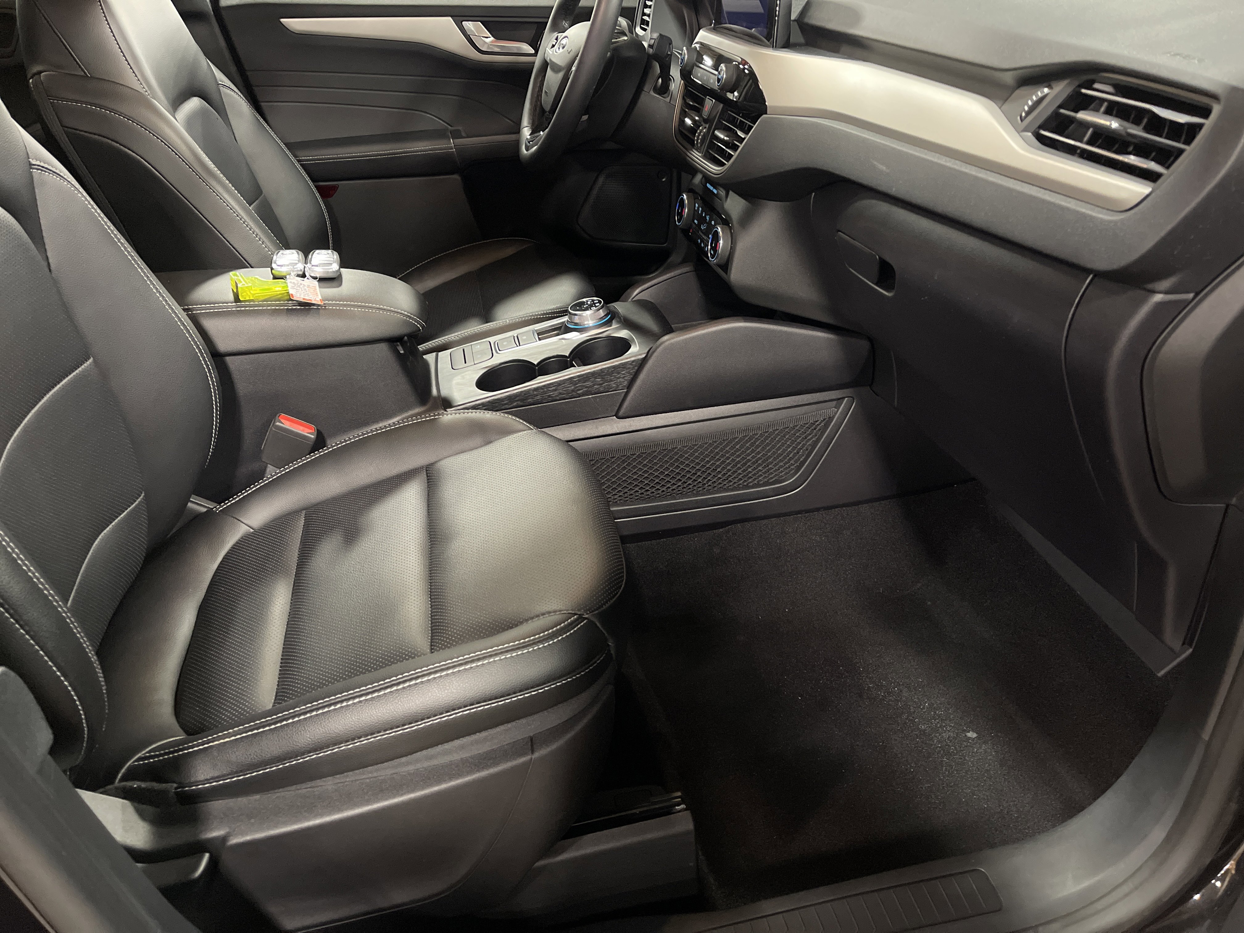 Used 2022 Ford Escape SEL image 13