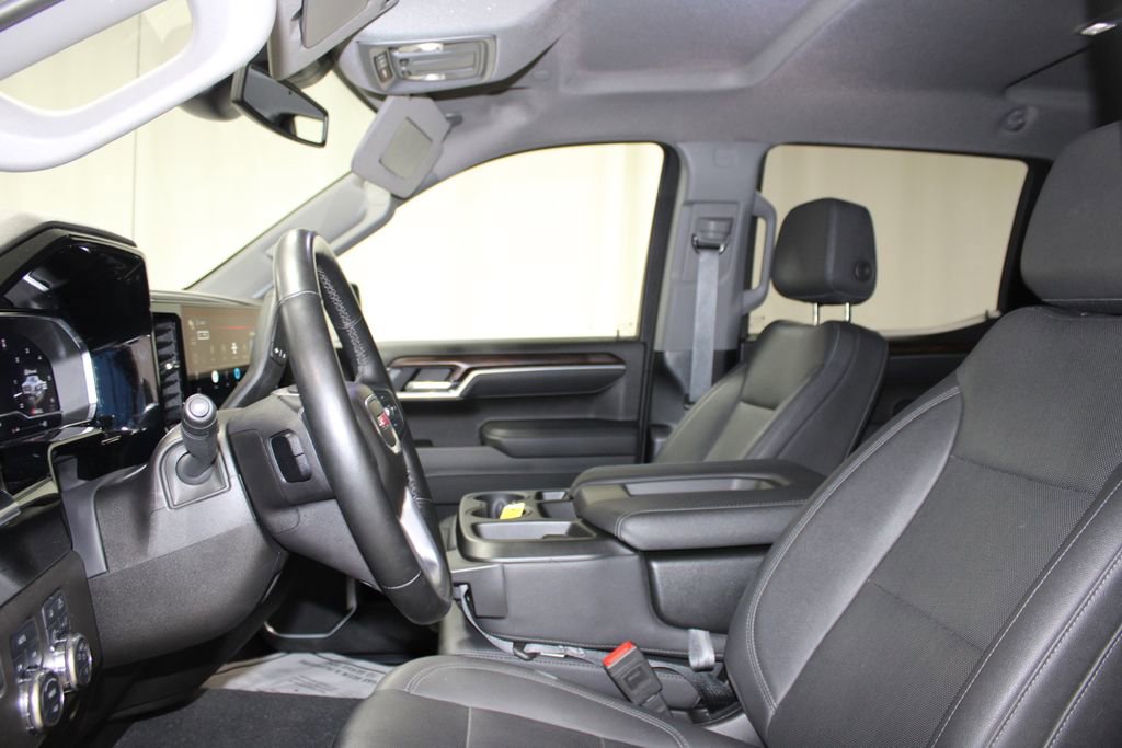 Used 2025 GMC Sierra 1500 SLT image 17