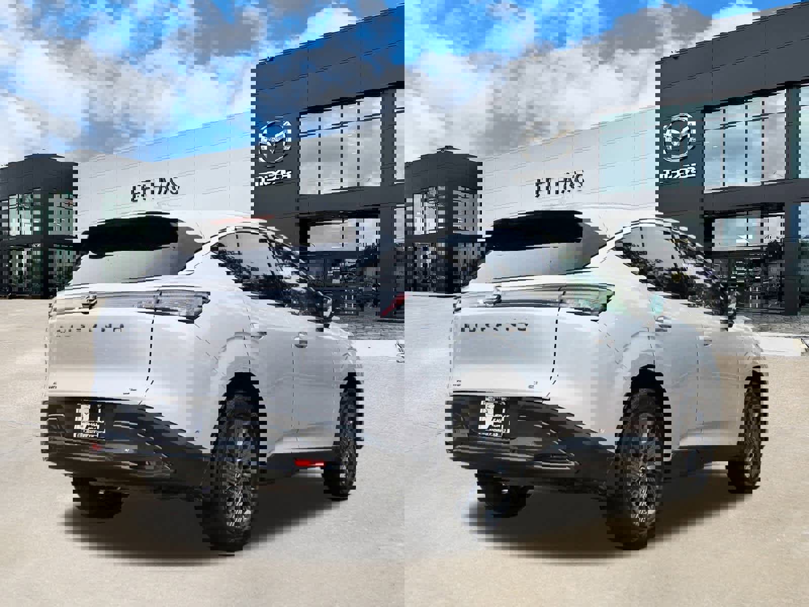 Used 2025 Nissan Murano SL image 3