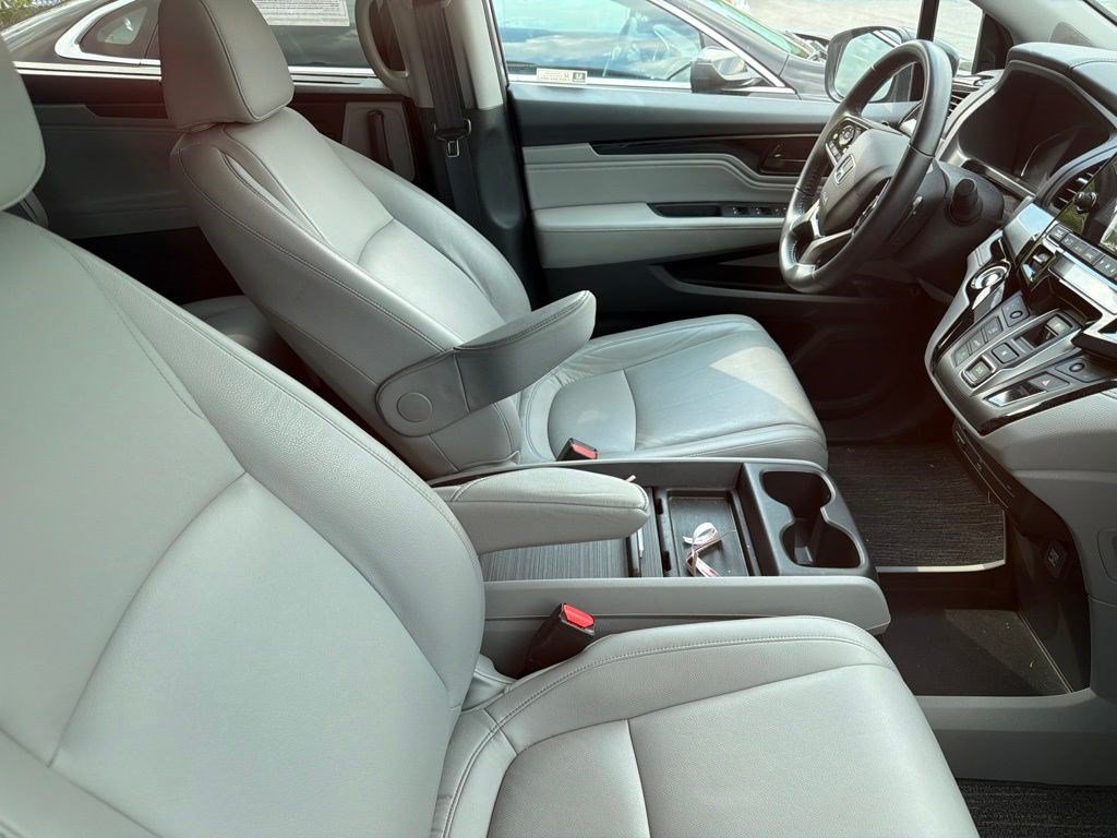 Used 2024 Honda Odyssey Touring image 5