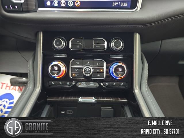 Used 2021 GMC Yukon XL Denali w/ Denali Premium Package image 18