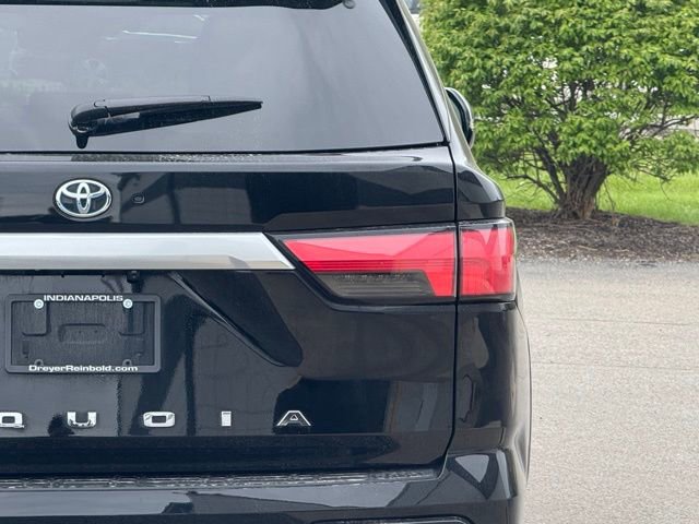 Used 2024 Toyota Sequoia Capstone image 5