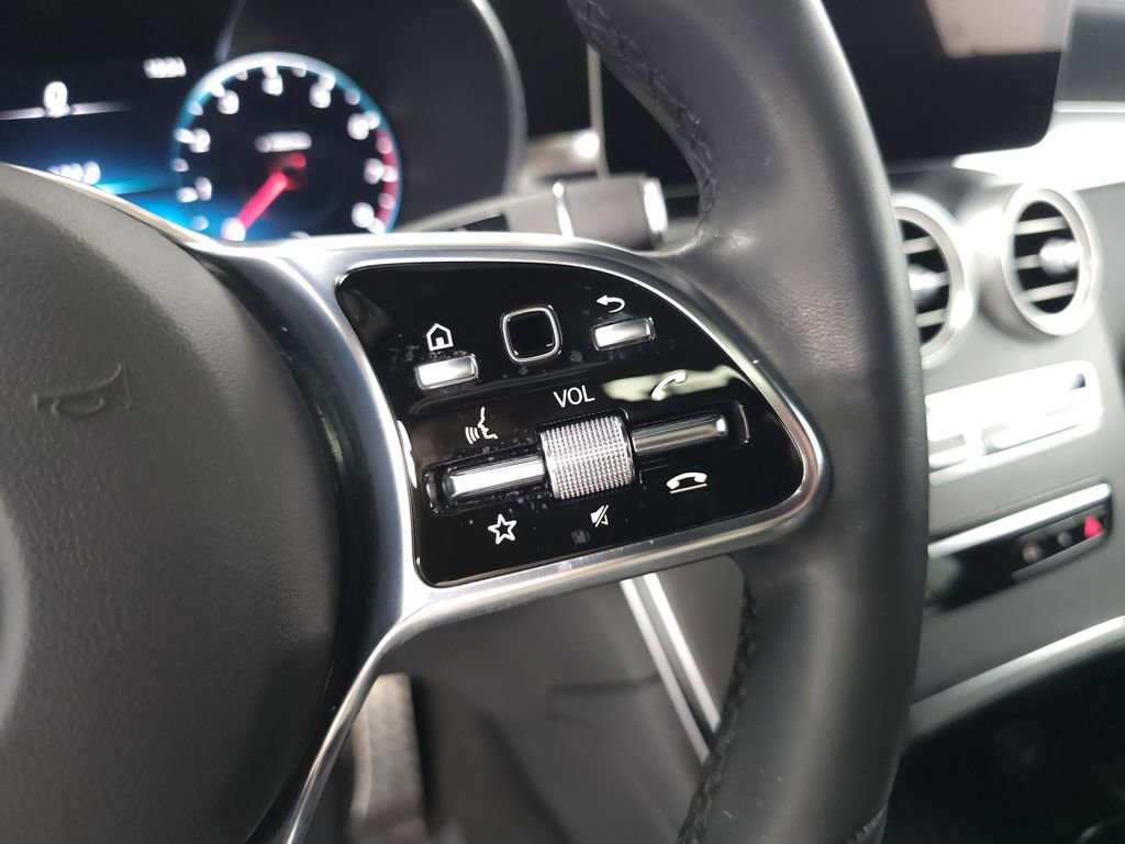 Used 2023 Mercedes-Benz GLC 300 4MATIC Coupe image 13