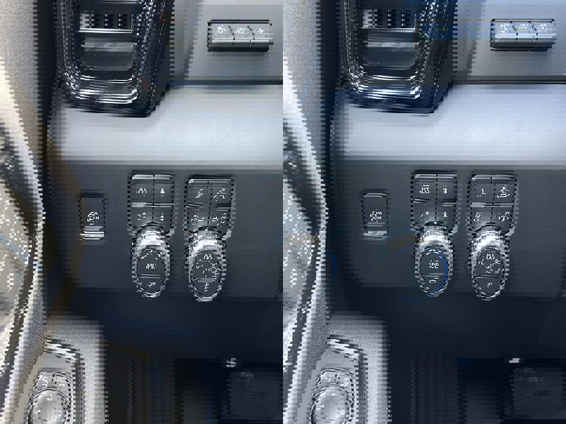 New 2026 GMC Sierra 2500 AT4 w/ AT4 Premium Plus Package image 53