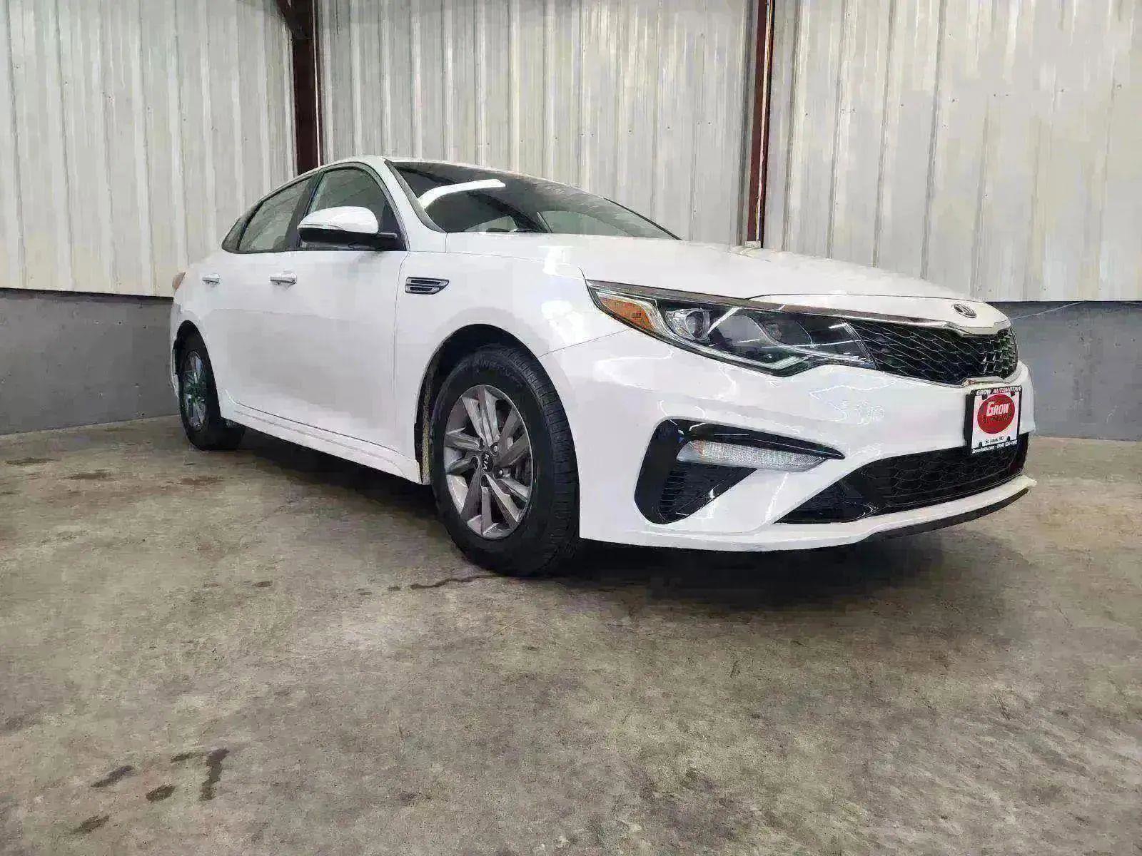 Used 2020 Kia Optima LX image 10