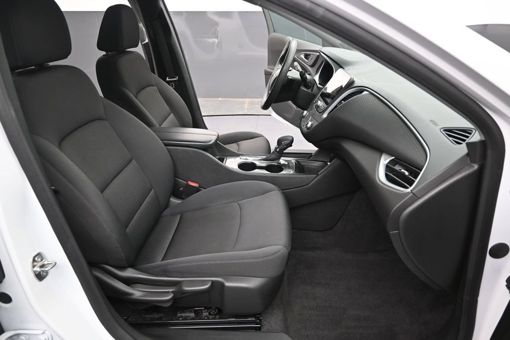 Used 2023 Chevrolet Malibu LT FWD image 27