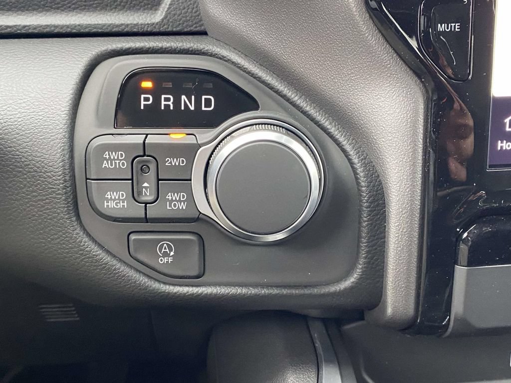 New 2026 RAM 1500 Big Horn AWD/4WD image 25