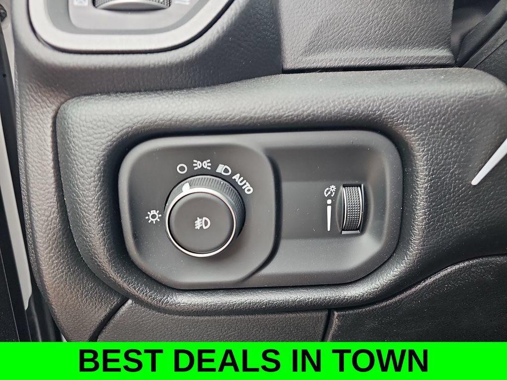 New 2026 RAM 3500 Tradesman w/ Chrome Appearance Group A AWD/4WD image 25