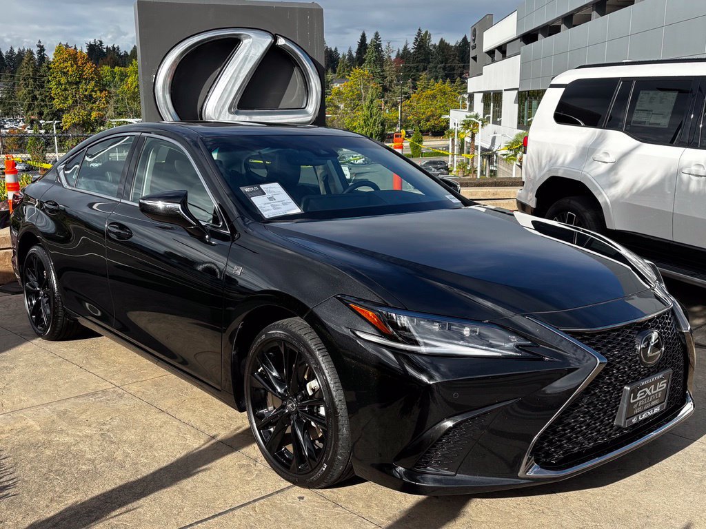 Certified 2024 Lexus ES 250 w/ Accessory Package (Z2)