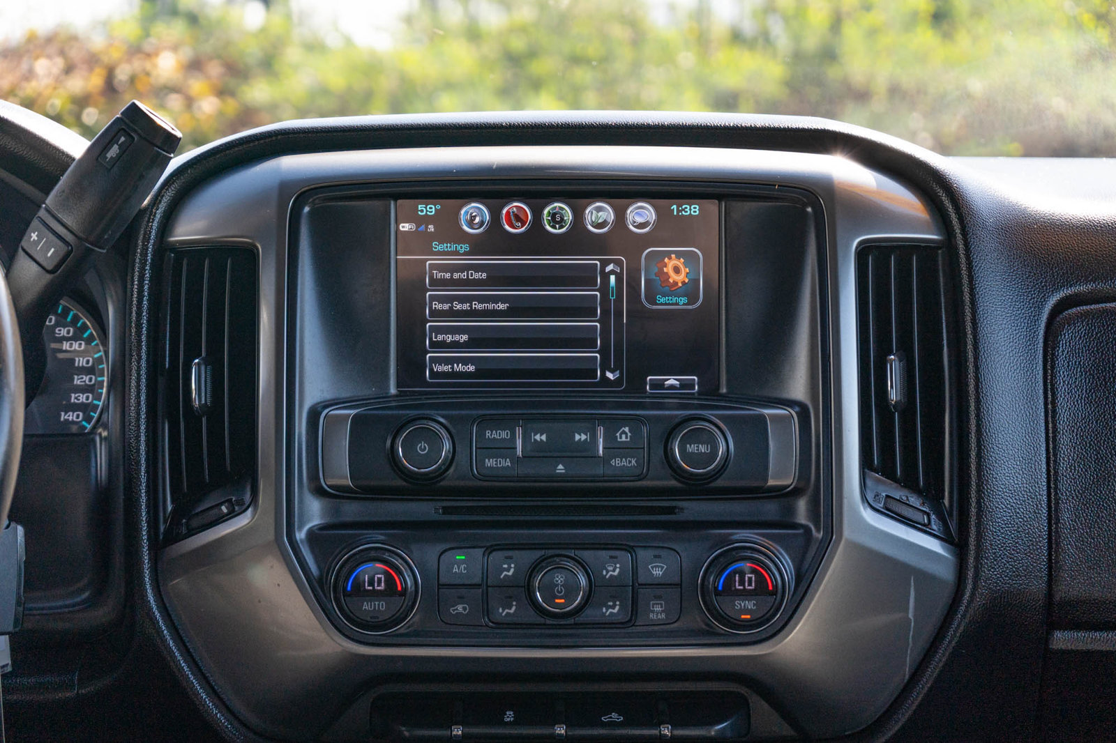 Used 2018 Chevrolet Silverado 1500 LT w/ LT Eassist Package RWD image 20