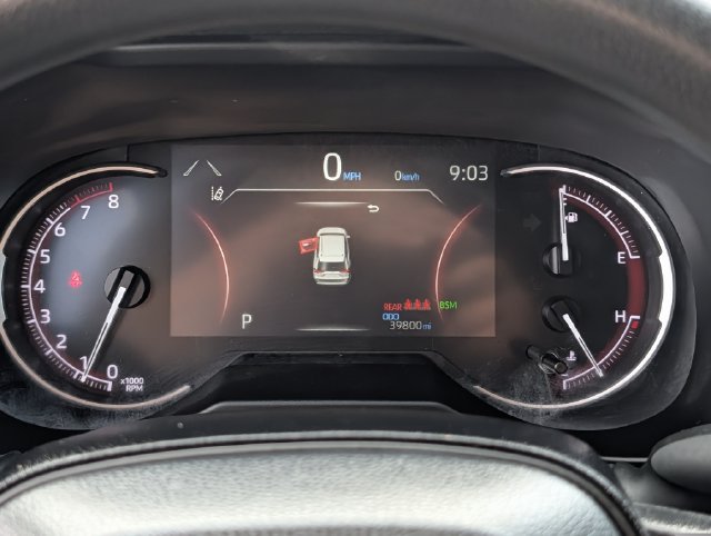 Used 2024 Toyota RAV4 XLE FWD image 21