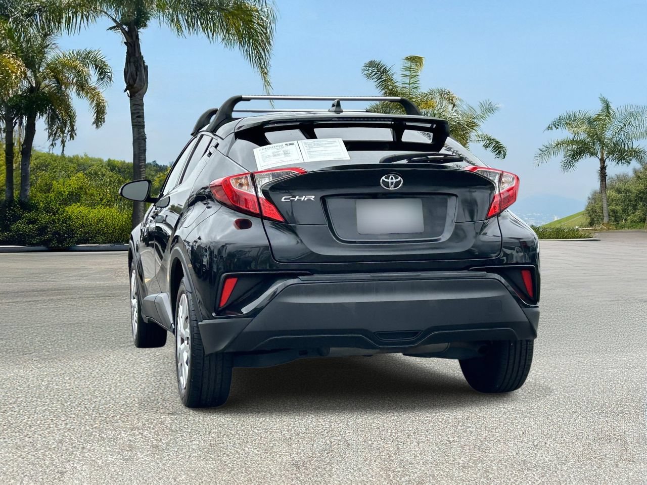 Used 2021 Toyota C-HR LE FWD image 3