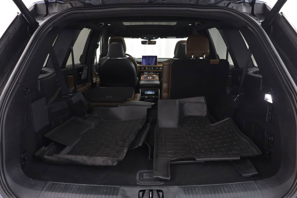 Used 2020 Lincoln Aviator Reserve w/ Equipment Group 201A image 20