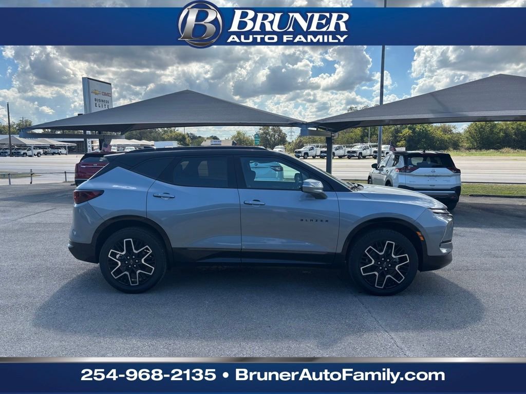 New 2025 Chevrolet Blazer RS w/ Driver Confidence II Package image 4