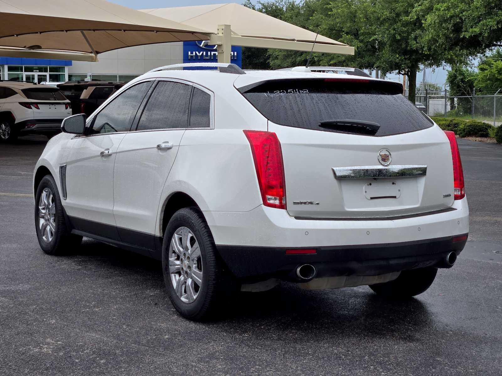 Used 2016 Cadillac SRX Luxury w/ Driver Awareness Package AWD/4WD image 5