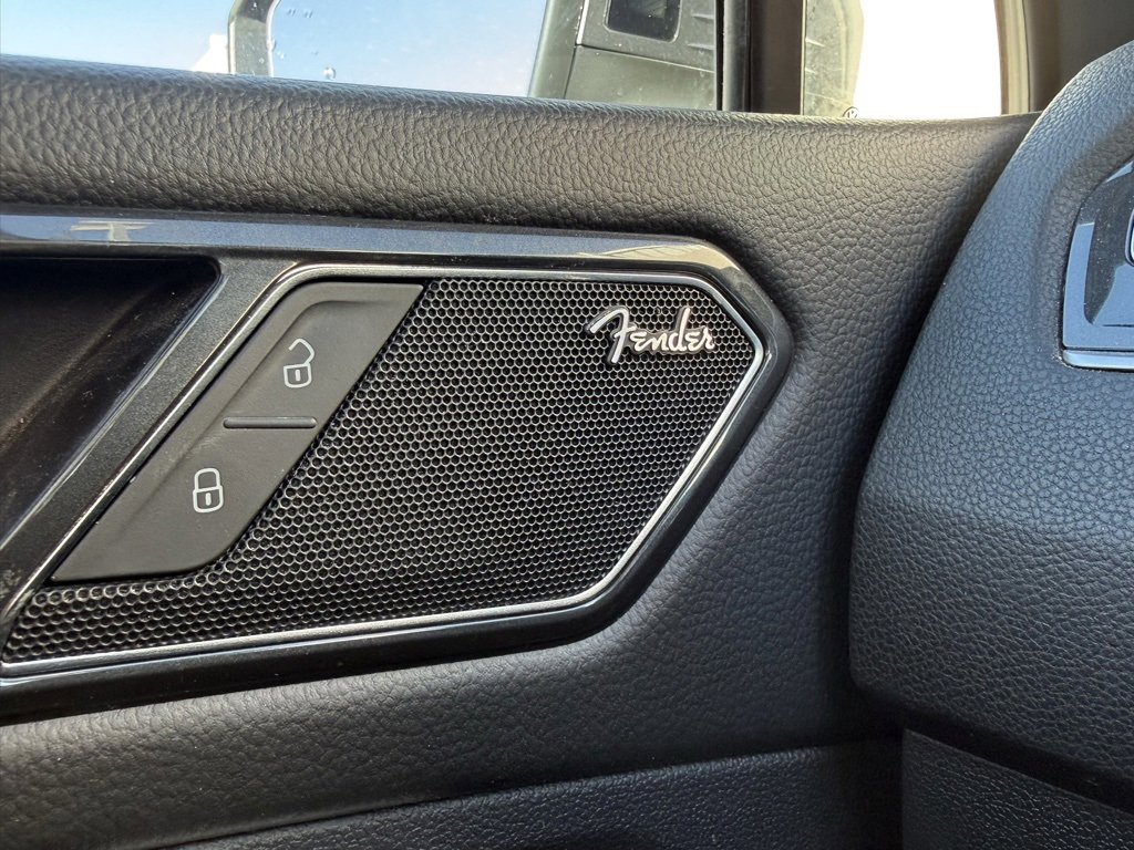 Used 2022 Volkswagen Tiguan SEL R-Line image 15